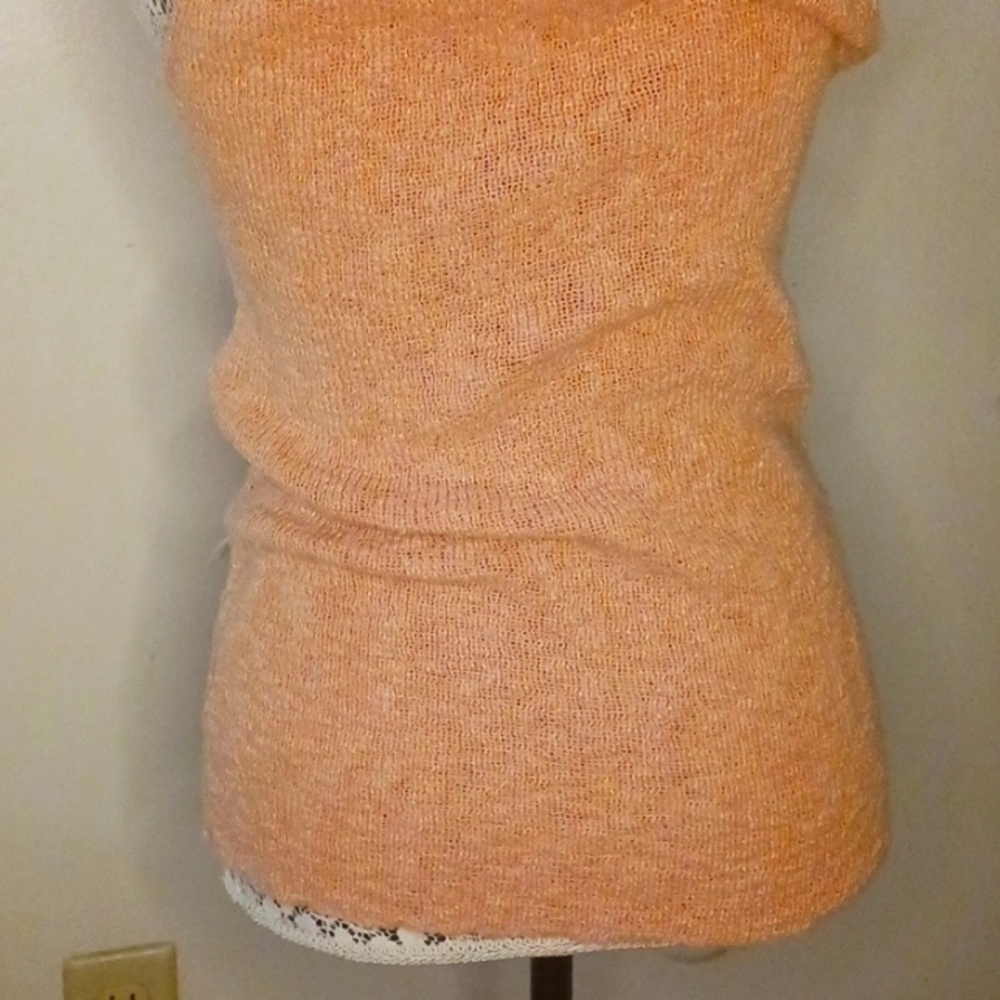🌸Women's Gorgeous Pink/Peach FP V Neck Sweater Tank - Picture 7 of 10